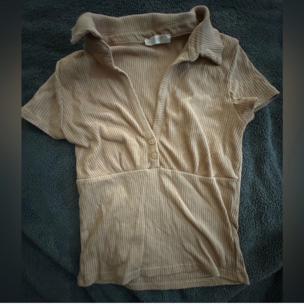 Sz S Beige Ribbed Short Sleeve collar crop Top
